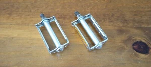 NOS Vintage Wald 7102 Murray Fire Cat Banana Seat Muscle Bike Rat Trap Pedals - Picture 1 of 8
