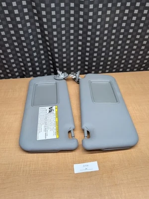 Juego de parasol Toyota RAV4 2006-2012 lado del conductor y del pasajero OEM gris Foto 1 de 4