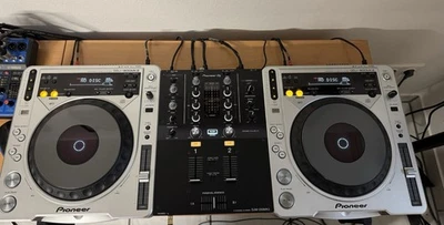 DJ Set Pioneer CDJ 800mk2 +Pioneer DJM 250mk2 Mixer - Bild 1 von 2