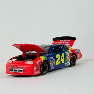 Action 1997 Jeff Gordon 24 Rainbow DuPont Chevrolet Monte Carlo Diecast 1:24 - Picture 1 of 9