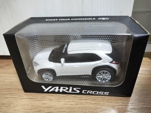 Minicar diecast escala 1/30 Yaris Cross de Japón deberes incluidos DDP - Imagen 1 de 3