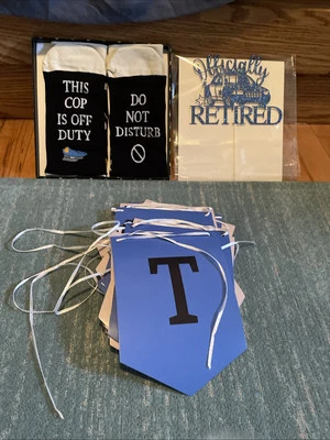 Calcetines de policía jubilados felices y decoración de pasteles y pancarta policía (3) Foto 1 de 4