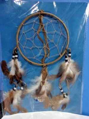 Auténtico atrapasueños Lakota (Sioux) St. Joseph's Indian School nuevo en paquete Foto 1 de 4