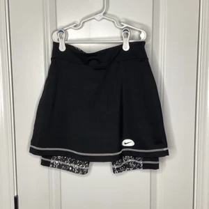 Girls NWT Nike Training Skort - Picture 1 of 7