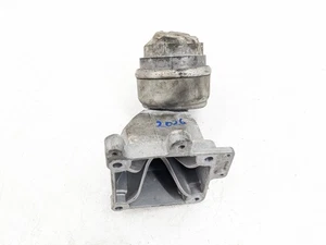 MERCEDES CL C216 ENGINE MOUNT BRACKET 4.7 / 278.920 PETROL A2782232804 2012 - Picture 1 of 13