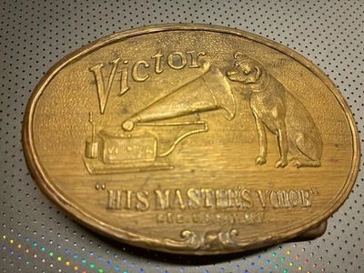 Hebilla de cinturón de latón The Original Vintage Victor "His Master's Voice" Foto 1 de 3