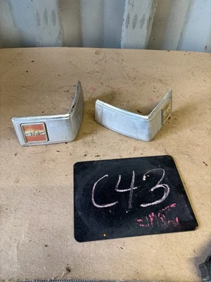 1981 82 83 84 1987 C10 K10 K5 Chevrolet GMC cabina moldura esquina línea de correa moldura OEM Foto 1 de 4