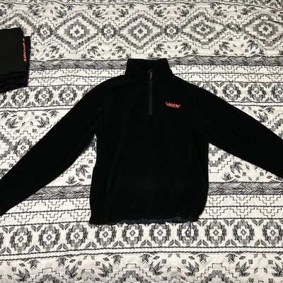 Suéter de Vellón Dunkin Donuts 2023 Usado con Cremallera de Cuarto Empleado Talla Pequeña Foto 1 de 4