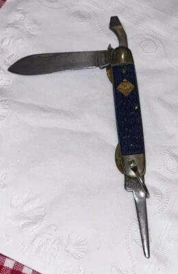 Vintage CAMILLUS NY USA CUB SCOUT BSA Camp Pocket Knife 3 Blades Scouting - Image 1 of 4