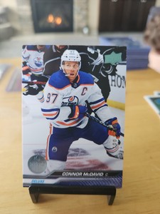 2023-24 UPPER DECK SERIES 1 Connor McDavid DELUXE /250