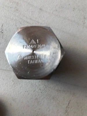 1" 150# Threaded (NPT) Hex Head Plug 304 Stainless Steel Fitting - Image 1 of 3