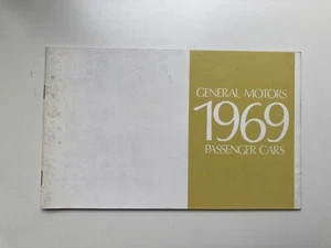Vintage brochure sales catalogue de vente general motors 1969 Chevrolet Pontiac - Picture 1 of 21