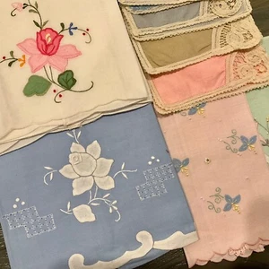 LOTE de 6+ toallas de mano vintage bordadas/aplicaciones florales de anfitriona - Imagen 1 de 15