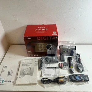 Canon ZR40 Silver Black 2.5" LCD Screen 360x Digital Zoom Mini DV Camcorder - Picture 1 of 15