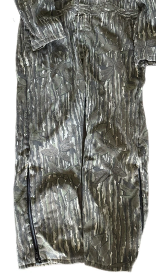Cabelas Outdoor Gear Insulated Full Suit Mens XL Camo Fall Tree Realtree Zip USA - Image 1 of 3