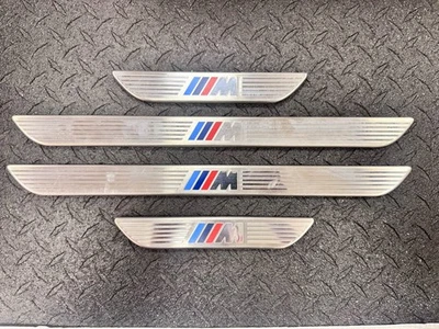 🚘 Juego de alféizar de entrada de puerta deportiva M delantera derecha e izquierda BMW E70 X5M X6M Foto 1 de 4