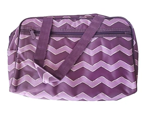 Thirty-One Cosméticos Glamour Bolsa de Viaje Púrpura Chevron Organizador de Maquillaje de Viaje - Imagen 1 de 7