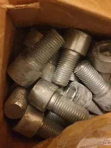 Hexagon socket cap head screws M36x70 8.8 - Picture 1 of 7