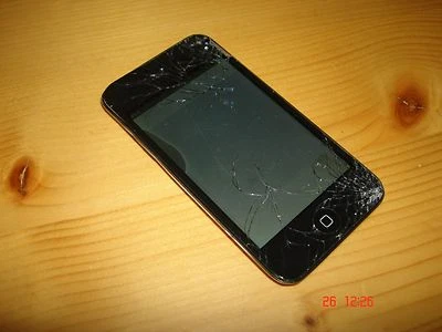Apple Ipod Touch 4G 4st 4ª Generation Model A1367 - 8GB Negro **Pantalla Rota** - Imagen 1 de 4