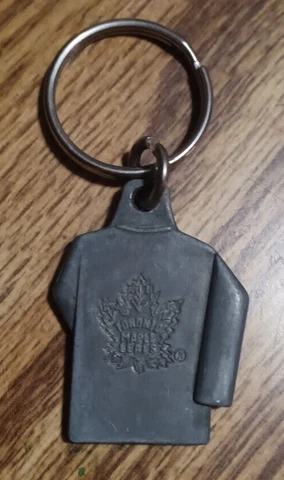 Toronto Maple Leafs Duracell Pewter Jersey Keychain NHL Original Six Cover