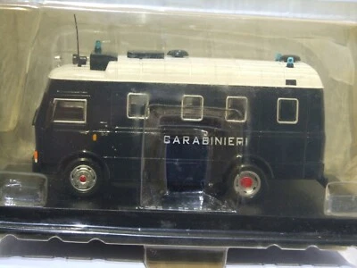 DEAGOSTINI  1:43 Scale IVECO A55 F13 CARABINIERI Italian Police van — 第 1/4 张图片