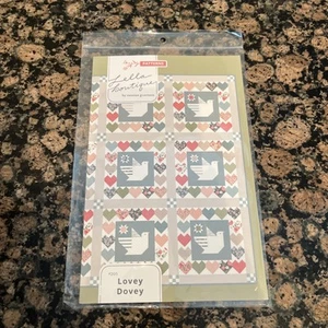 LELLA BOUTIQUE #203 - PATRÓN EDREDÓN LOVEY DOVEY 72 1/2"x72 1/2" - Imagen 1 de 4