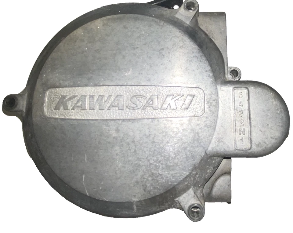 Kawasaki F7 175 1971 Enduro cubierta volante izquierda cubierta interior exterior vintage Foto 1 de 4