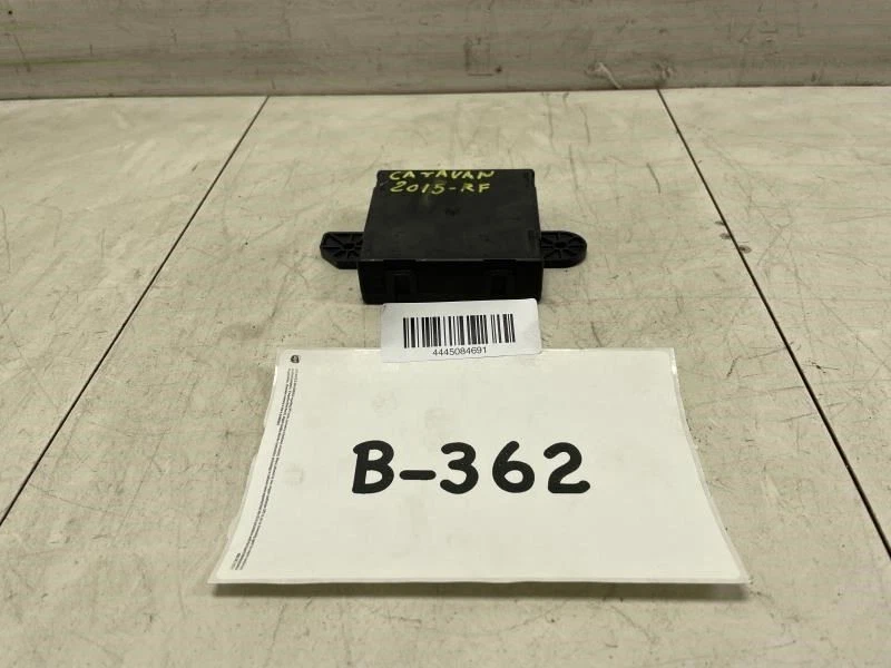 Dodge Grand Caravan 2015 módulo de control de puerta del lado del pasajero delantero derecho OEM+ Foto 1 de 4