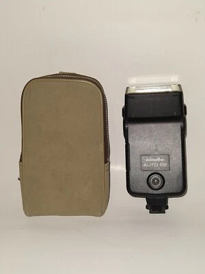 Vintage MINOLTA AUTO 28 Flash  With Soft Sided Case Made In JAPAN works - Image 1 of 4