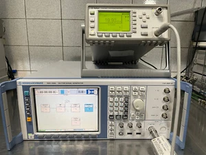 Rohde & Schwarz Signalgenerator SMU 200A 1x 3,3GHz 6 Monate Garantie - Zdjęcie 1 z 18