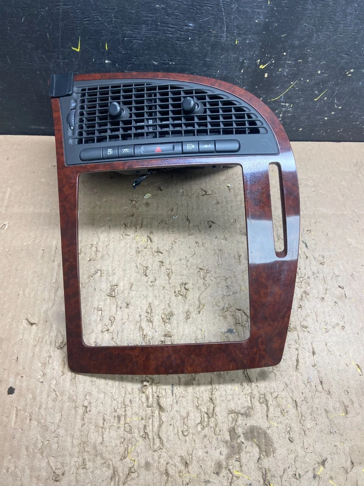 2005 to 2009 Saab 9-7X Dash Radio Stereo Display Trim Panel Bezel T8952 DG - Image 1 of 4