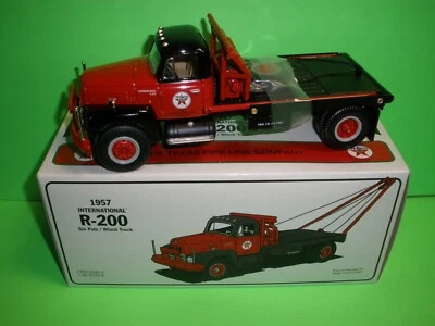 德士古 #4 PIPELINE 1957 INTERNATIONAL R200 GIN POLE TOW TRUCK First GEAR 19-2015 — 第 1/4 张图片