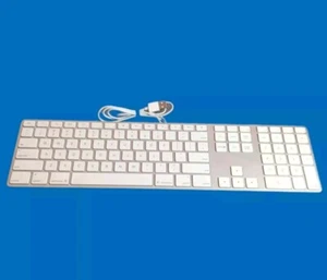 OEM Apple Wired USB Keyboard Class B, for Mac OS - Silver/White (A1243) Genuine - Picture 1 of 10