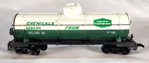 HO Scale Union Carbide Chemicals C.C.B.X. Tank Car #501 Horn Hook Couplers - Picture 1 of 6
