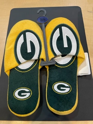Green Bay Packers Mens Foco NFL Team All Over Logo Slippers Cover