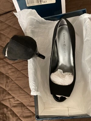 Karen Scott Women's Black Micro MORY Peep-Toe Pumps Size 8.5M NIB Foto 1 de 4