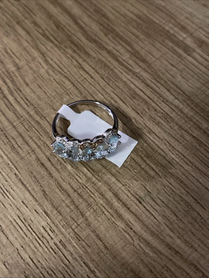 Anillo de ley de diamantes azul bebé.  Talla 7,0 Foto 1 de 1