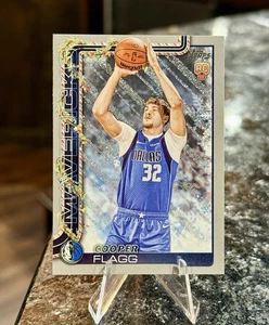 2025-26 Topps Holiday COOPER FLAGG RC #H161 SILVER GLITTER SP Dallas Mavericks - Picture 1 of 2