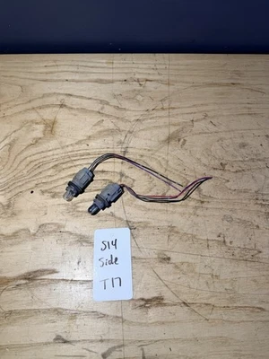 95-98 Nissan 240sx S14 Front Corner Light Socket Pigtail Harness - Image 1 of 4