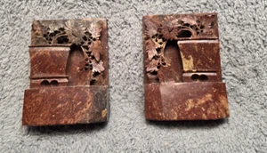 Fermalibri vintage cinesi intagliati in pietra ollare con fiori a cascata set di 2 - Foto 1 di 15