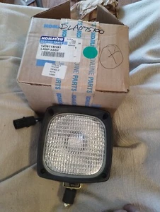 KOMATSU Lamp Assembly 1436115H91 - Picture 1 of 4