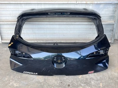 Toyota Corolla 2019 2020 2021 2022 2023 2024 hatchback puerta levadiza usado fabricante original  Foto 1 de 4