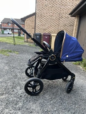 Mamas & Papas Foto 1 de 4