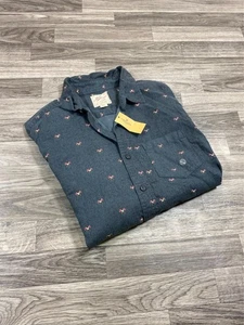 "NEW" AMERICAN EAGLE Button Up Grey Axes Print Flannel Shirt Men's Size Medium - Picture 1 of 9