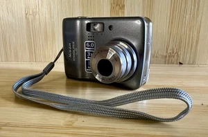 Nikon Coolpix L2 fotocamera digitale compatta argento testata funziona benissimo - Foto 1 di 4