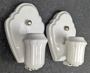 Restauriertes Paar weiße Porzellan Wandlampen von Efcolite, Art Deco & MCM, neu verkabelt - Bild 1 von 12