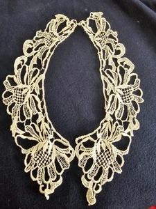 Häkelhalsbänder weiß 2 Stück Floral NOS   - Bild 1 von 4