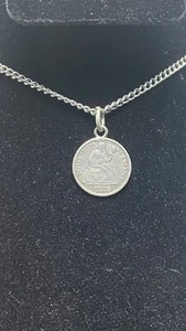 1875 sitzende Freiheit Groschen Liebe Medaille Anhänger und 24" Kette Silber graviert - Bild 1 von 10
