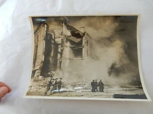 AACHEN WHICH STREET  AMERICAN AND POWs  WW2 PRESS PHOTO  - Picture 1 of 9