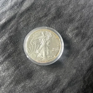 1oz Liberty Dollar .999 Fine Silver Coin Bullion American Eagle 2015 - Picture 1 of 2